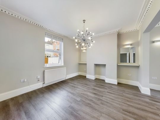 Portland Square, Pittville, Cheltenham, GL52 - Photo 1