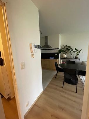 Appartement te huur - Photo 1