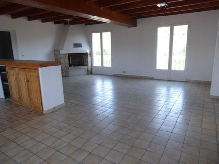 Location appartement 4 pièces 114.7 m² à Lachapelle-sous-Aubenas (07200) - Photo 2