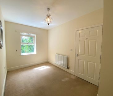 2 Bed Unfurnished Apartment - Photo 1