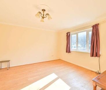 Leicester Road, New Barnet, EN5 - Photo 1