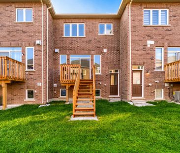 For Lease - 28 Benhurst Crescent, Brampton, Ontario - Photo 3