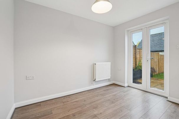 3 bedroom terraced house to rent - Photo 1