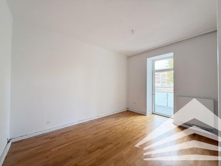 3 Zimmerwohnung mit Küche und Balkon in saniertem Stadthaus! - Photo 4