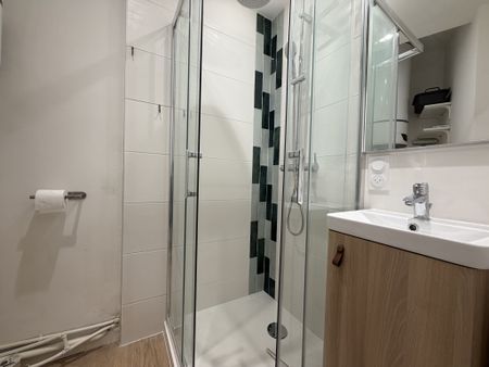 Location Appartement 2 pièces 30m² BORDEAUX 33000 - Photo 2