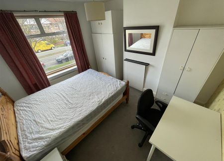 3 bedroom house - terraced to rent - Photo 2