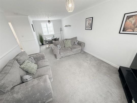 2 bedroom house to rent - Photo 1