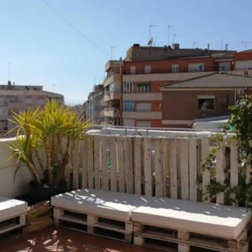 Apartamento de alquiler en Fígares - Foto 1