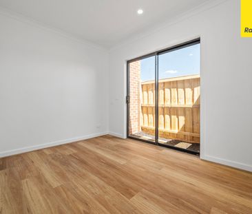 2 BEDROOM HOUSE - Photo 6