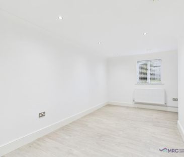 2 bedroom semi-detached house to rent - Photo 2