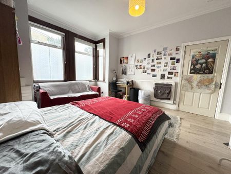 1 bedroom in a house share to rent - Photo 3