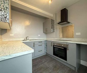 High Street, Crediton, Devon, EX17 - Photo 3