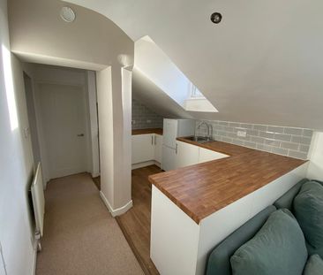 2 Bed Flat, Manor Mount, SE23 - Photo 5