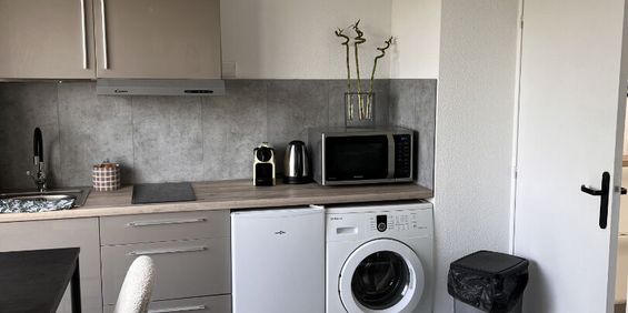 T2 meublé première ligne mer avec parking, - Photo 3