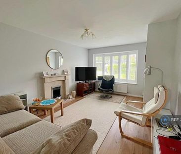 3 bedroom semi-detached house to rent - Photo 1