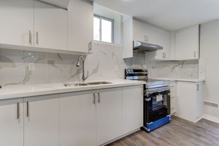 For Lease - 238 Forbes Terrace, Milton, Ontario - Photo 2