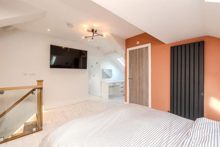 3 bedroom apartment to rent - Photo 5