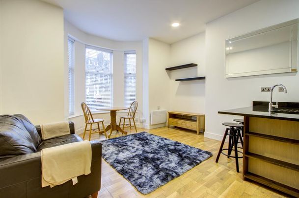 2 bedroom flat to rent - Photo 1