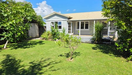 Classic 3-bedroom home - Photo 3