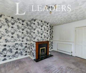 4 bedroom semi-detached house to rent - Photo 5