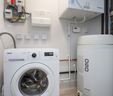 2 bedroom apartment to rent - Photo 6