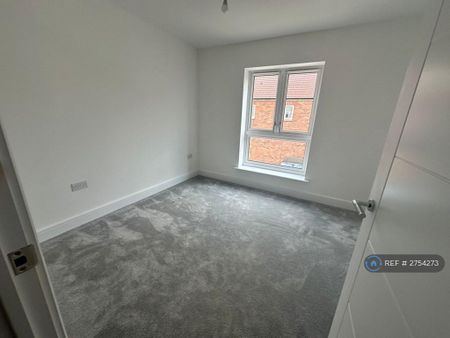 2 bedroom semi-detached house to rent - Photo 4