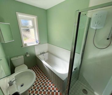 3 bedroom detached bungalow to rent - Photo 6