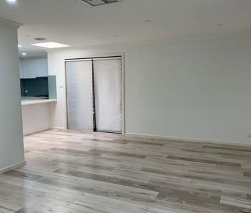 HOME IN PERFECT LOCATION ! - Photo 5