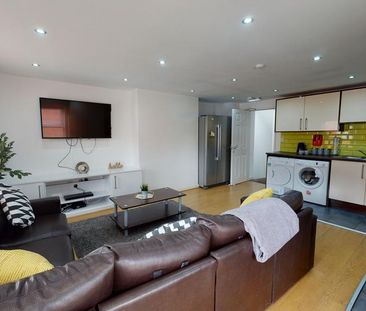 6 bedroom house to rent - Photo 2