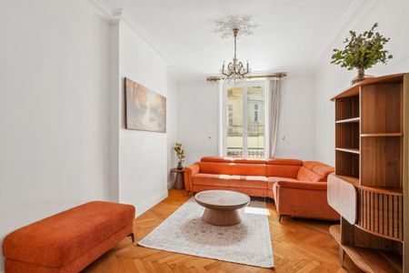 Location Appartement 2 pièces PARIS 8ème - Photo 3