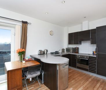 2 bedroom apartment to rent - Photo 5