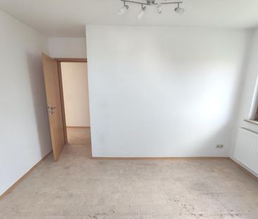 3 Zi. Wohnung im DG (1.OG) mit Balkon und Carport - Photo 6