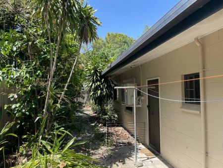 2/4 Seabrook Avenue, Port Douglas QLD - Photo 5