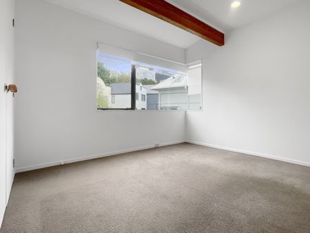 Sunny 3 bedroom 2 Bathroom - Walking to Parnell Primary School - Photo 4