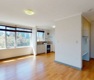 Well-Presented One-Bedroom Apartment in a Prime Brunswick West Loca... - Photo 2