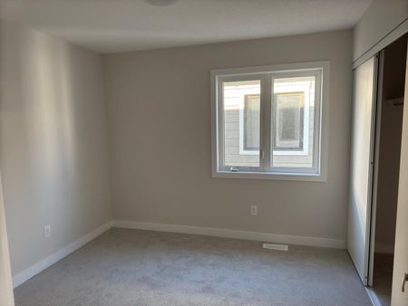 For Lease - 957 Seagrave Lane, Stittsville - Munster - Richmond, Ontario - Photo 5