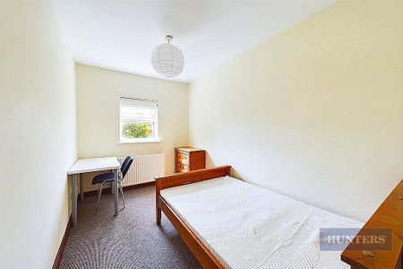 5 bedroom terraced house to rent - Photo 2