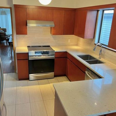 3 bed 2 bath / 21st & Prince Edward / Oct 15 or Nov 1 / Unfurnished - Photo 3