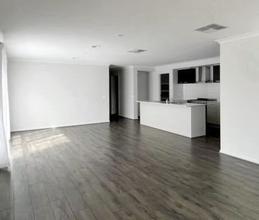 722 UNION ROAD, Glenroy NSW 2640 - House For Rent | Domain - Photo 5