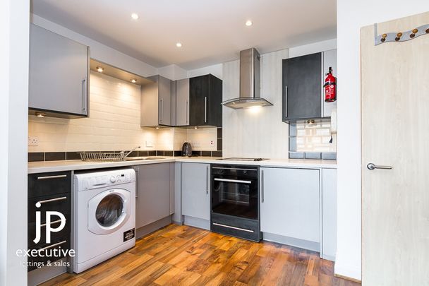 Cardiff, CF10 2HR - Photo 1