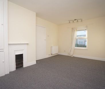 2 bedroom House To Let - Photo 3