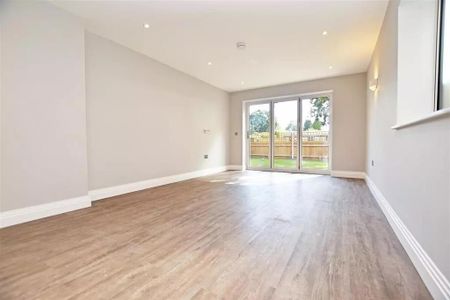 3 bedroom apartment to rent - Photo 2