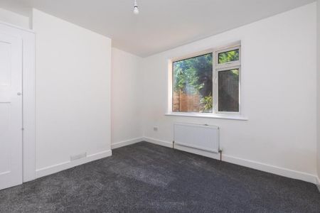2 bedroom maisonette to rent - Photo 5