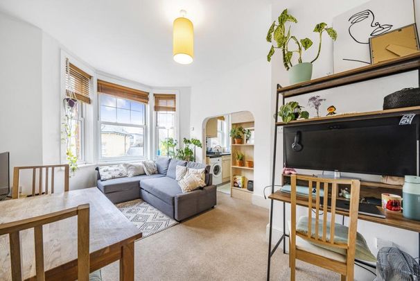 1 bedroom flat to rent - Photo 1