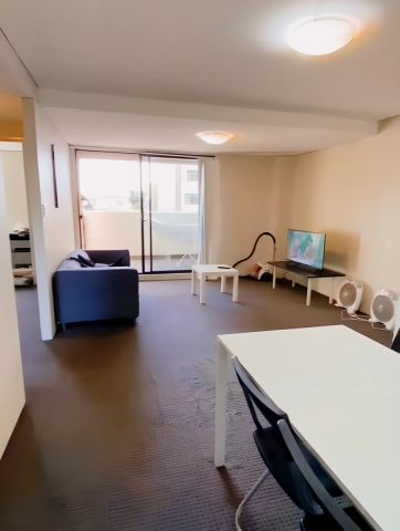 2 bed 2 bath - Photo 3