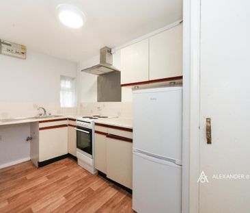 House to rent - Photo 1