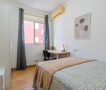 Carrer de Jaume II, Valencia, Valencian Community 46015 - Photo 6