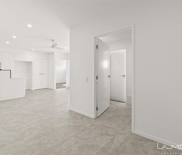 "Stylish and Spacious Living in Wynnum -Apartment for Rent!" - Photo 1