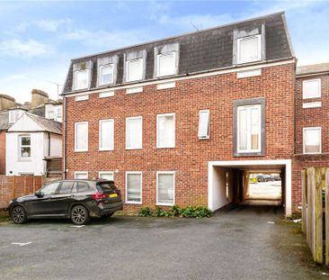 1 Bedroom Flat / Apartment - Stockbridge Road, Winchester - Photo 3