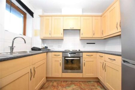 Harry Close, Croydon, CR0 - Photo 4